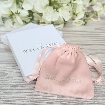 Signature pouch and gift box